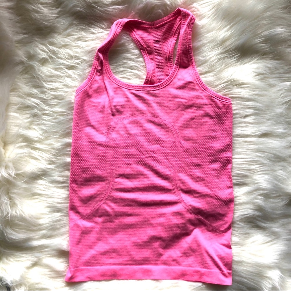 Lululemon PINK top